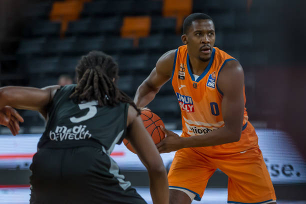 的气氛更放 的气氛更放