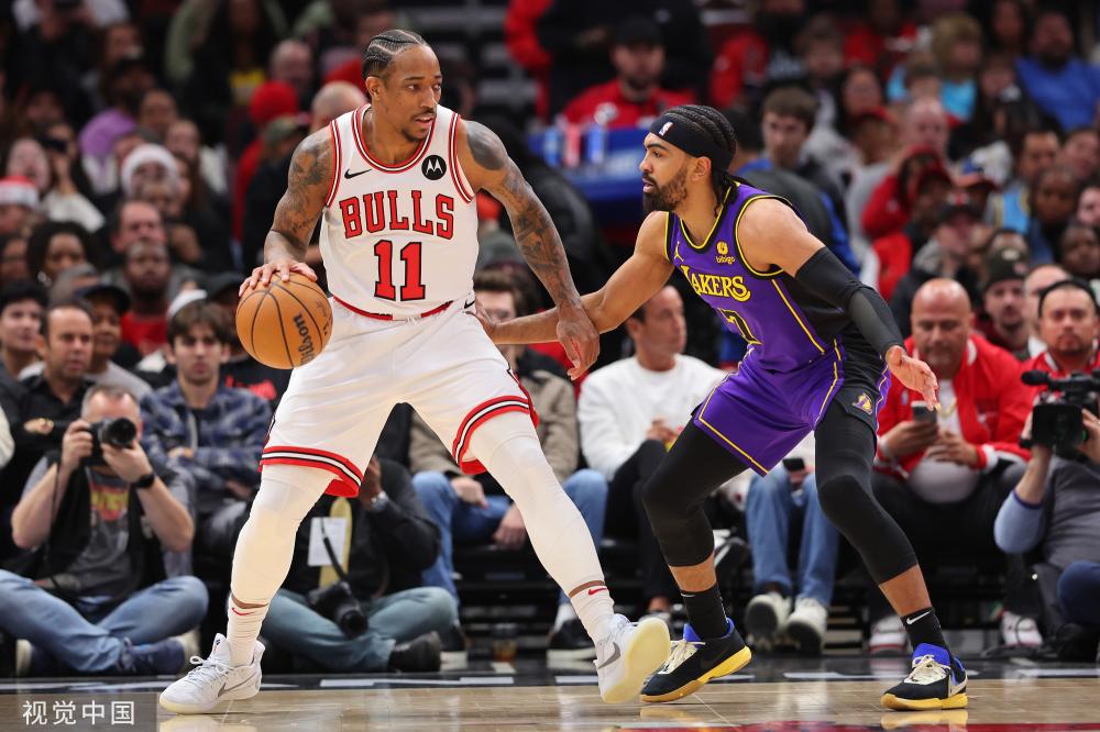 鼓励队员放 鼓励队员放